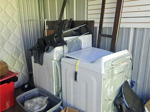 10 x 10 storage unit in Columbus, OH