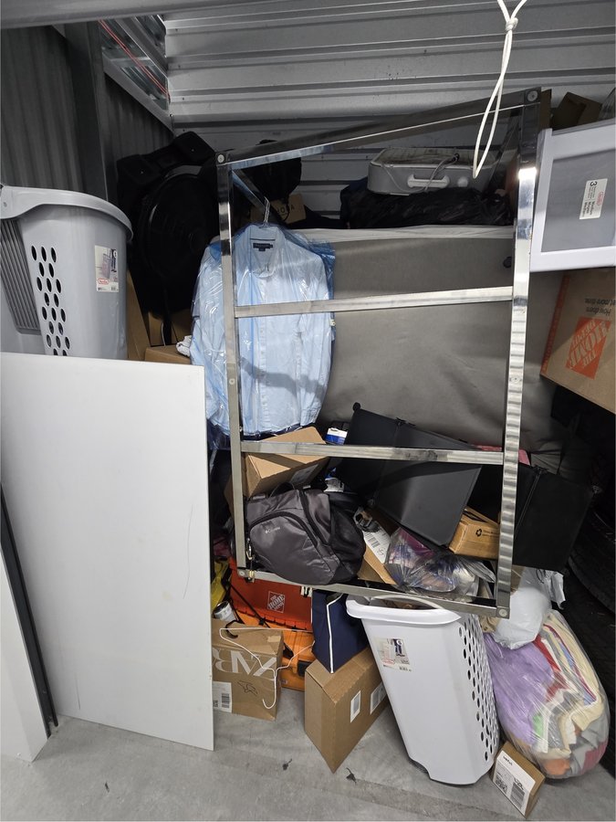 10 x 5 storage unit in Doral, FL