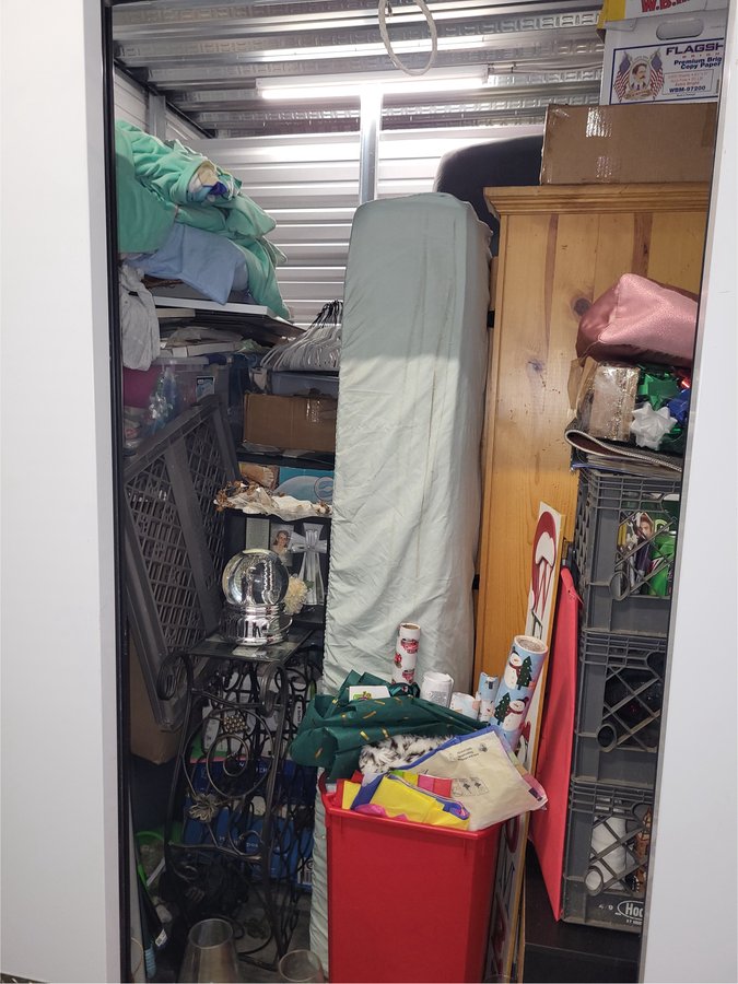 10 x 10 storage unit in Rocky Hill, CT