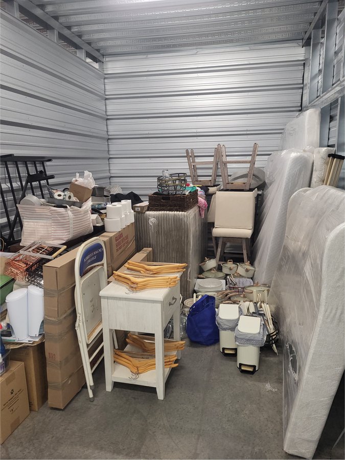 10 x 15 storage unit in Rocky Hill, CT
