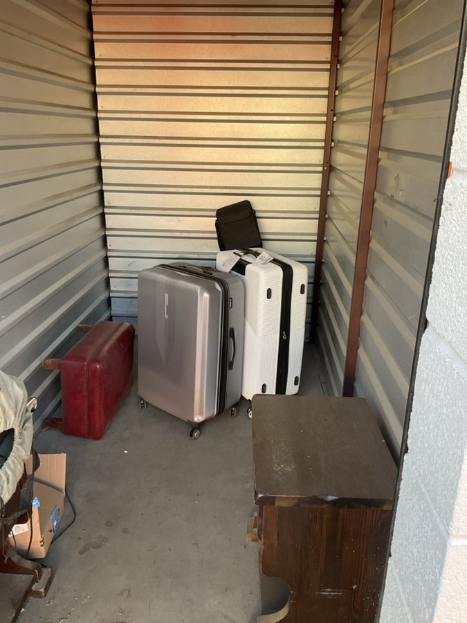 5 x 10 storage unit in Tucson, AZ