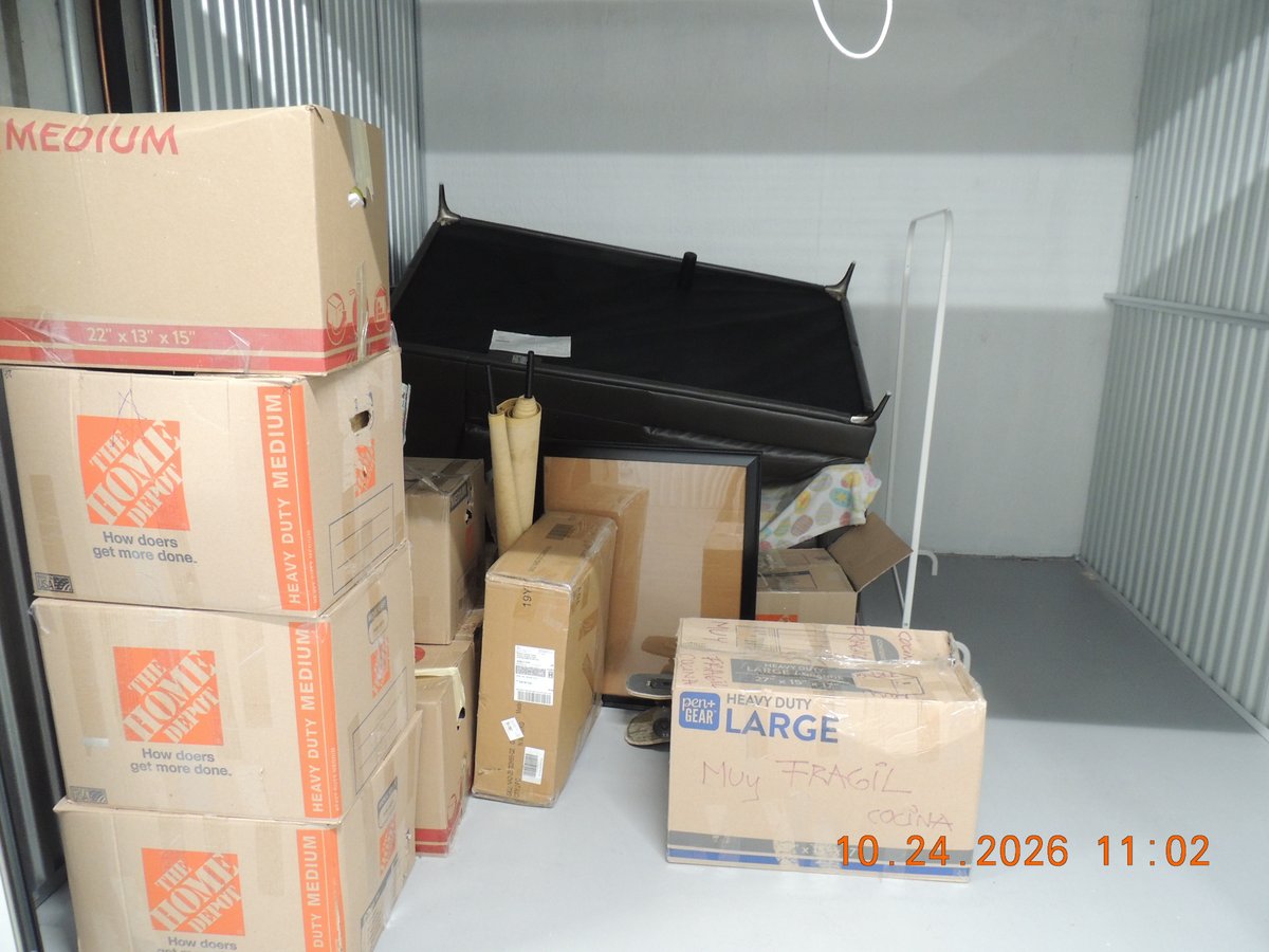 10 x 10 storage unit in Doral, FL