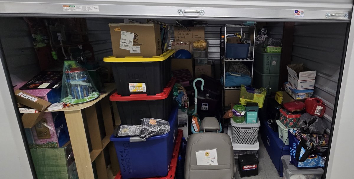 10 x 10 storage unit in Orlando, FL