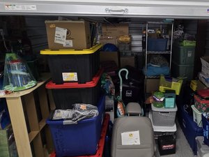 10 x 10 storage unit in Orlando, FL