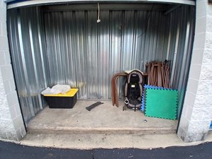 5 x 10 storage unit in Oswego, IL
