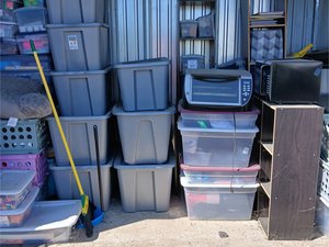 5 x 10 storage unit in Oswego, IL