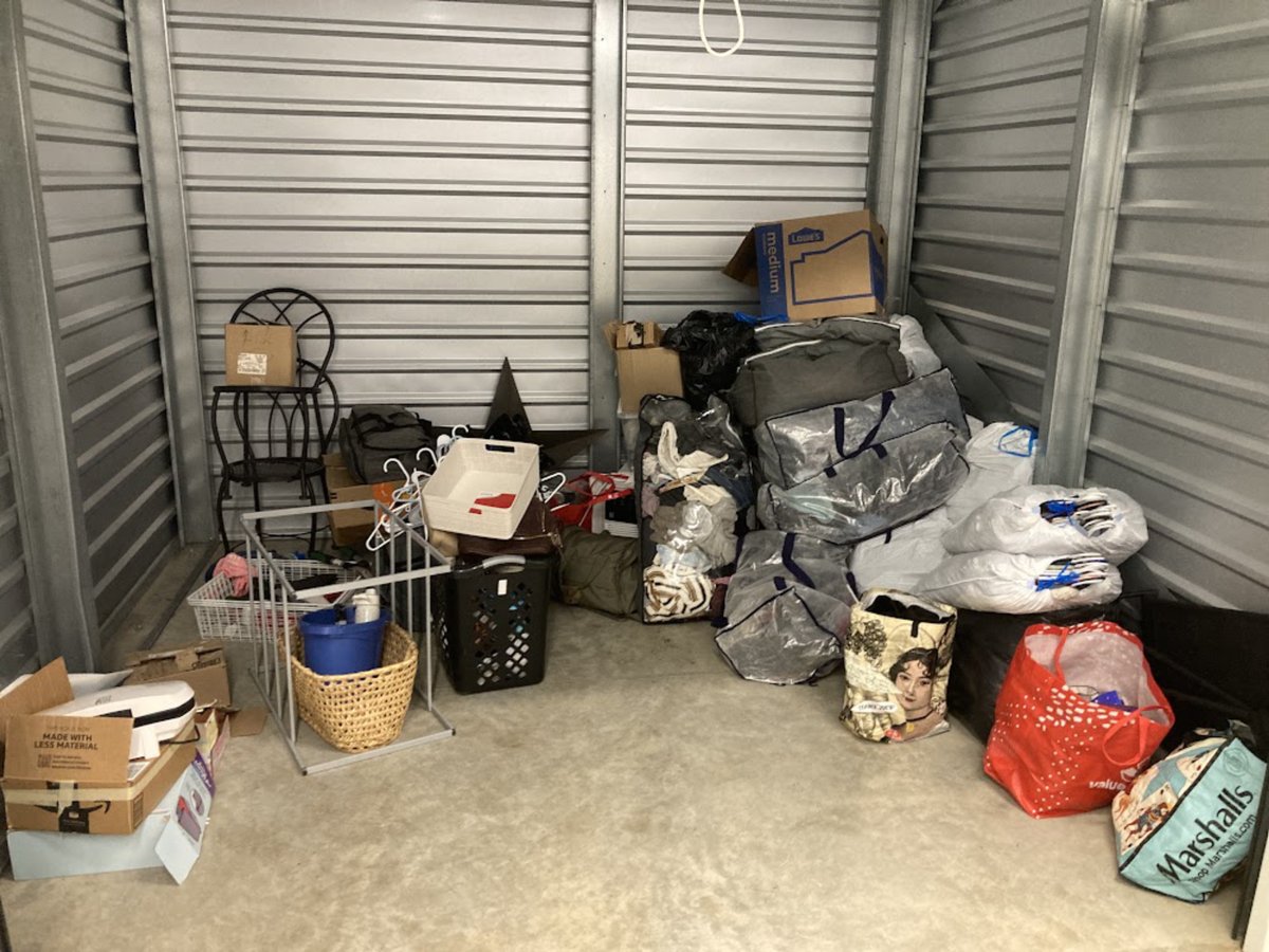 10 x 10 storage unit in Buckley, WA