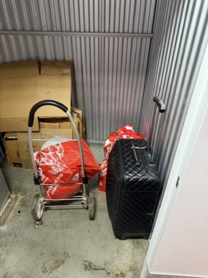 5 x 5 storage unit in Brooklyn, NY