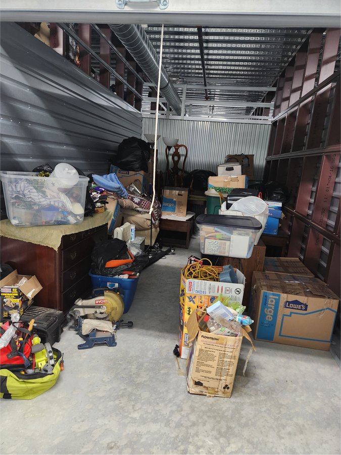 10 x 20 storage unit in Lakeland, FL