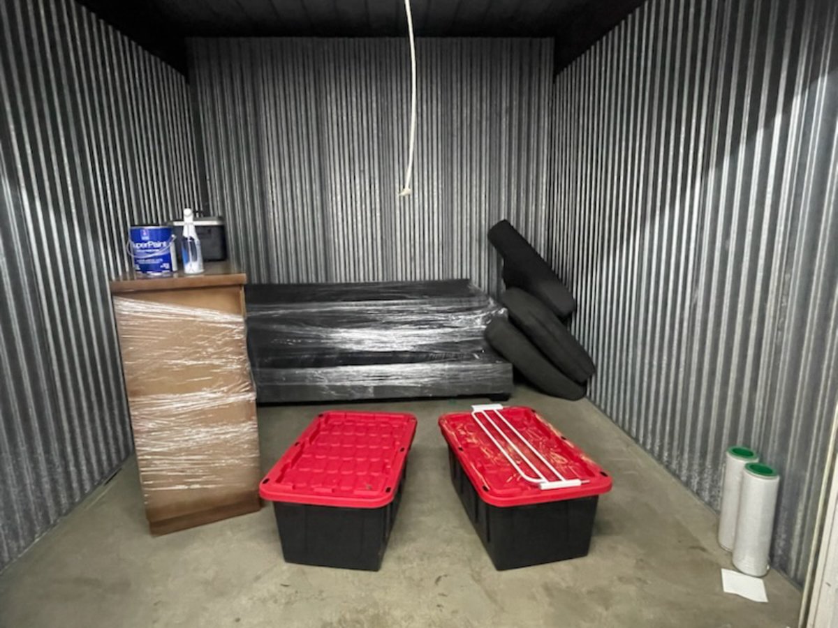 10 x 10 storage unit in Oceanside, CA