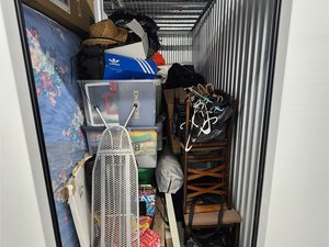 5 x 9 storage unit in Garden City, NY