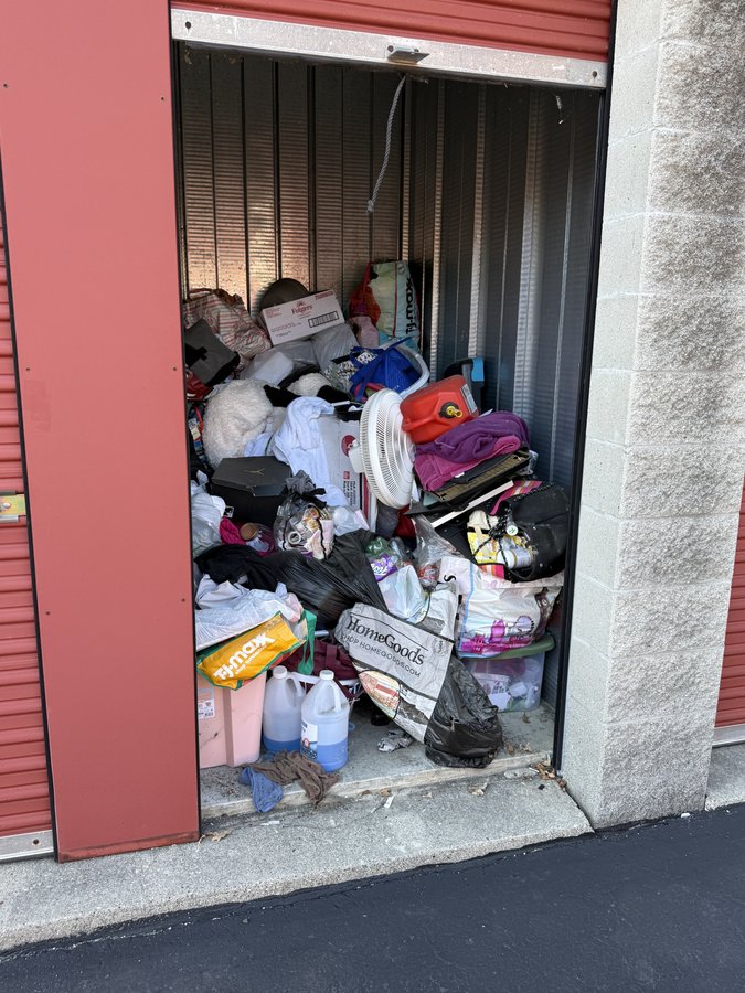 5 x 8 storage unit in Novi, MI