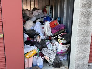 5 x 8 storage unit in Novi, MI