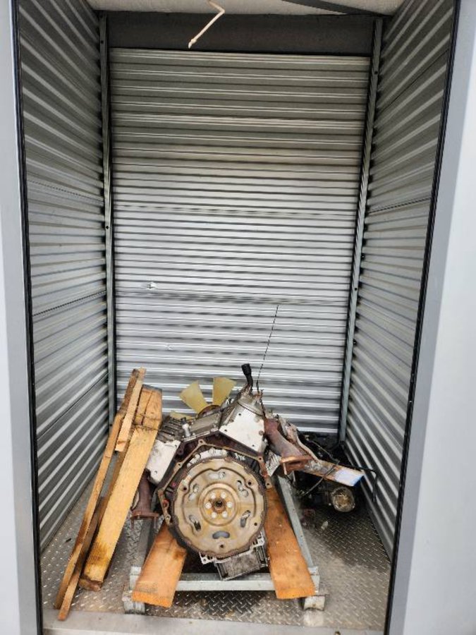 5 x 5 storage unit in Elk Grove, CA