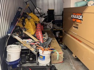 10 x 20 storage unit in Santa Clara, CA