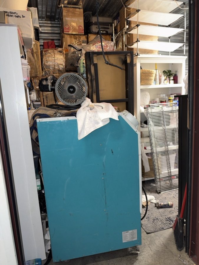 10 x 15 storage unit in Santa Clara, CA