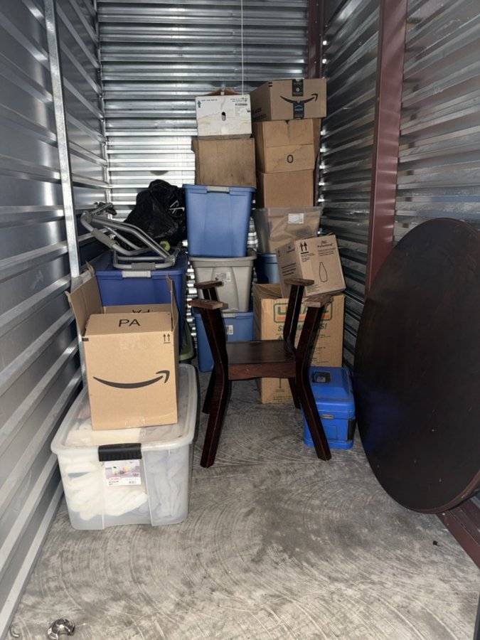 5 x 10 storage unit in Santa Clara, CA
