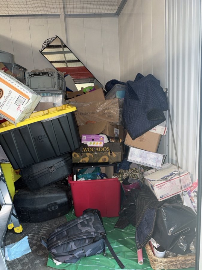 10 x 10 storage unit in Santa Clara, CA