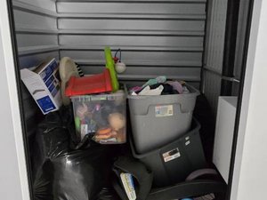 5 x 5 storage unit in Arlington, TX
