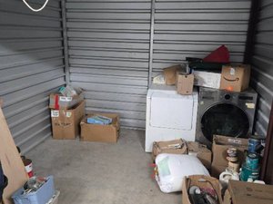10 x 10 storage unit in Arlington, TX