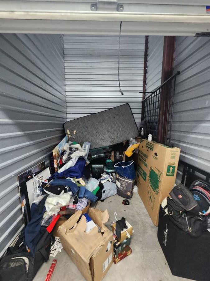 7 x 10 storage unit in Dallas, TX