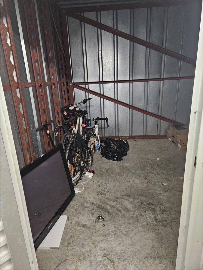 10 x 10 storage unit in Hackensack, NJ