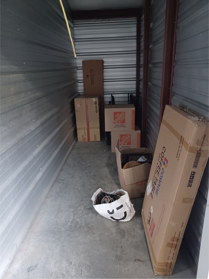 5 x 15 storage unit in Shirley, NY
