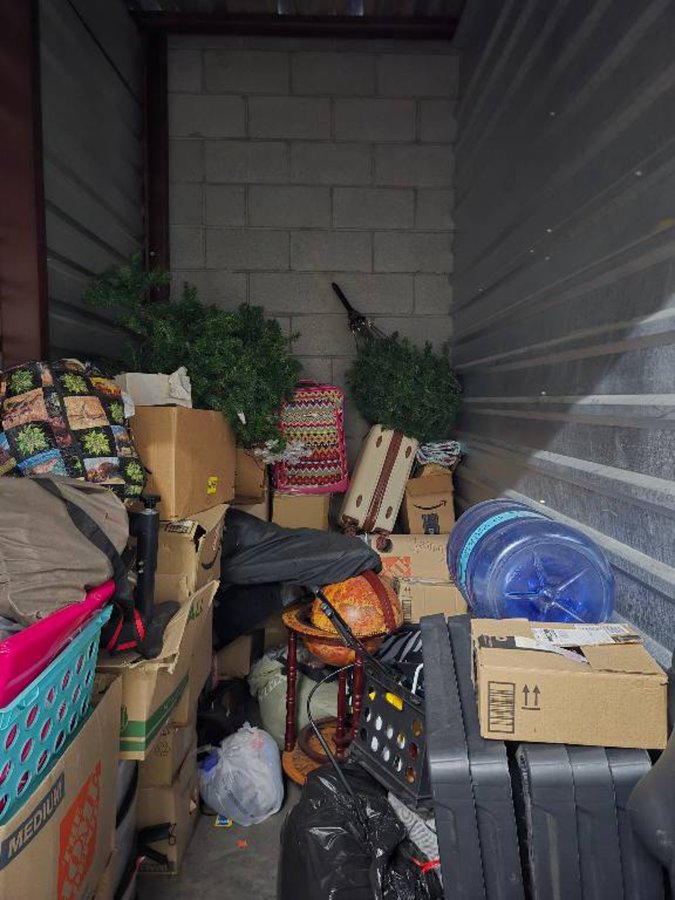 5 x 10 storage unit in Phoenix, AZ