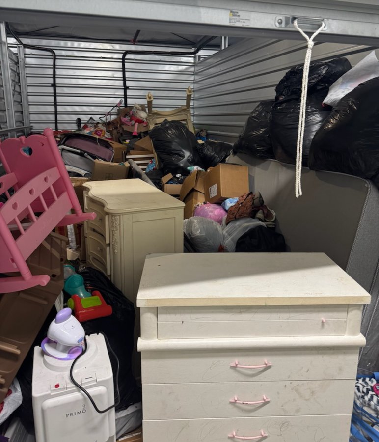 10 x 20 storage unit in North Olmsted, OH