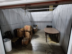 10 x 15 storage unit in Wayne, NJ