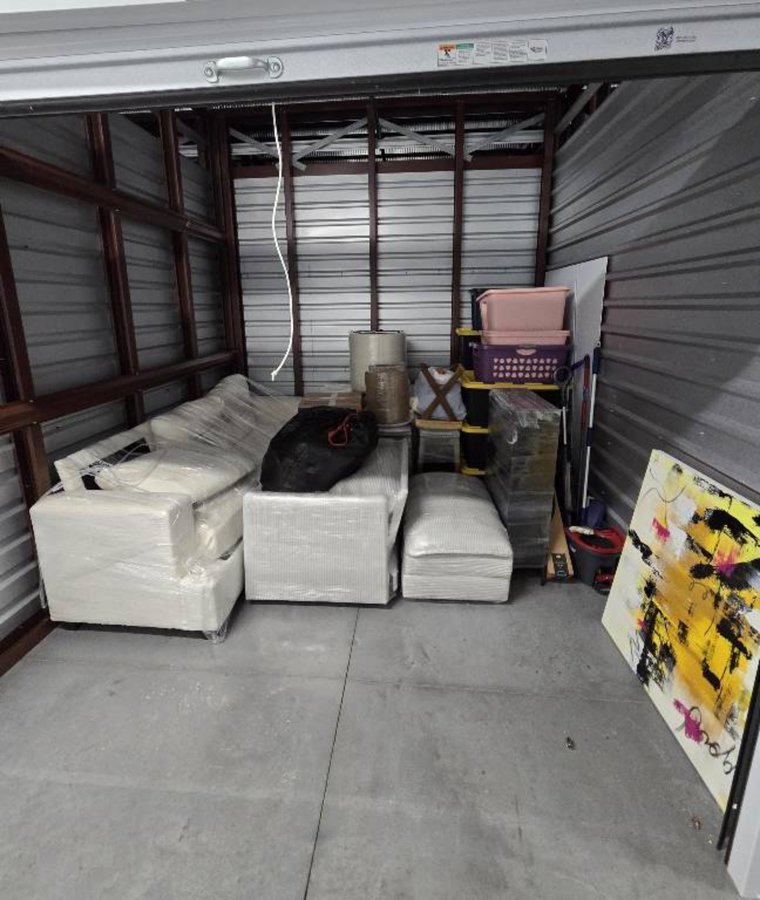 10 x 7 storage unit in Mableton, GA