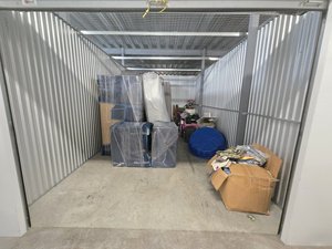 10 x 20 storage unit in Hialeah, FL