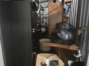 10 x 10 storage unit in West Haven, CT