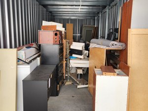 10 x 30 storage unit in Niles, OH