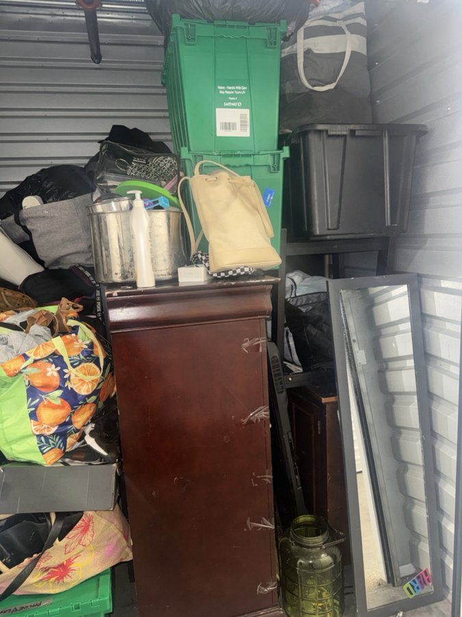 10 x 7 storage unit in San Jose, CA