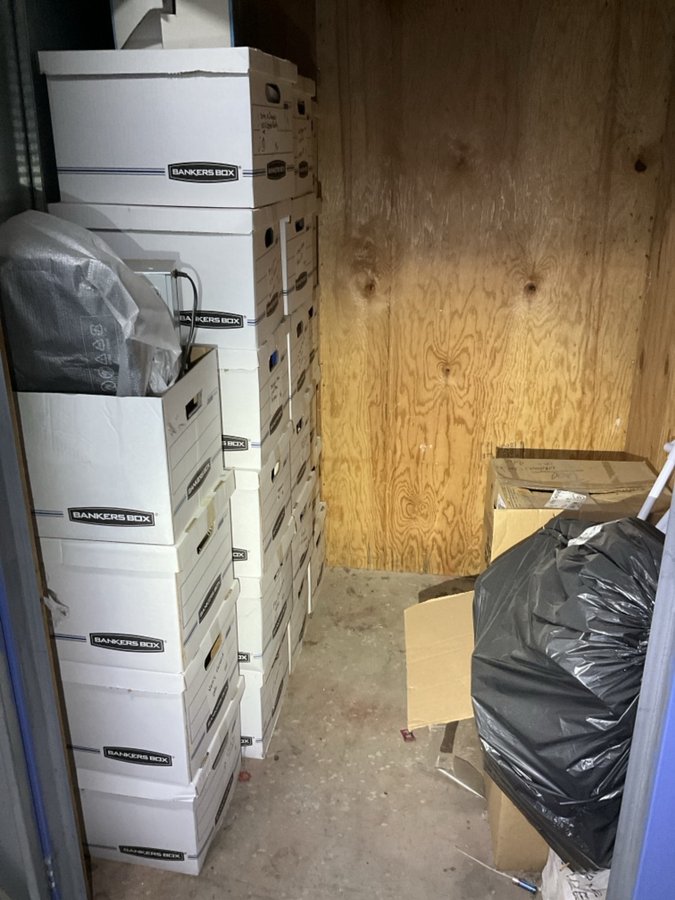 5 x 5 storage unit in Monterey, CA