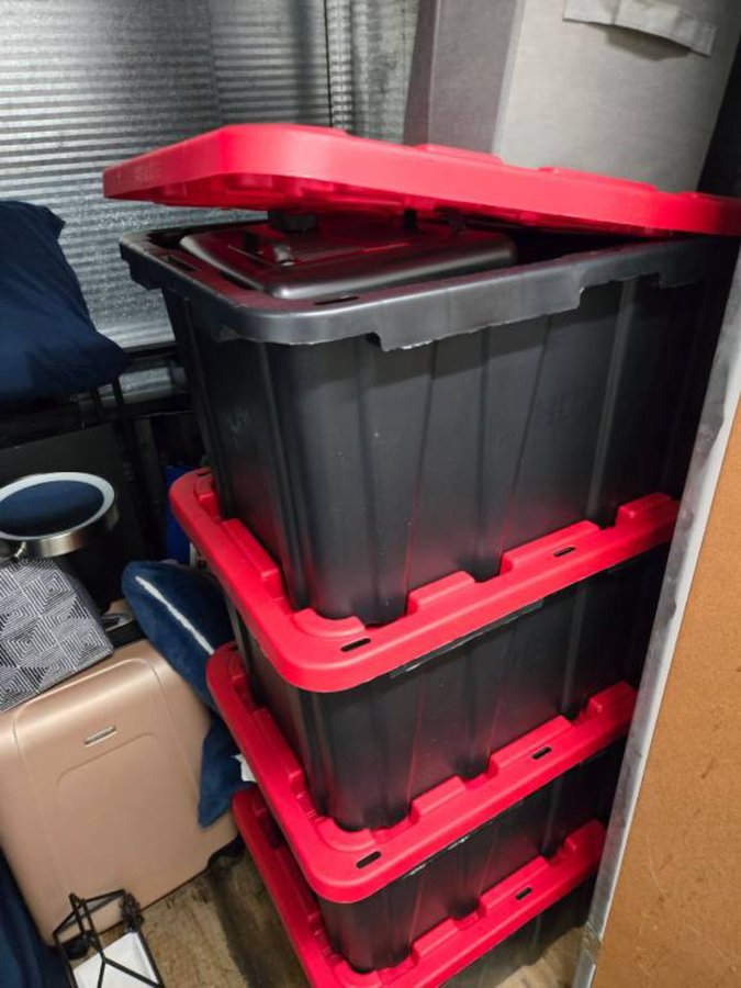 5 x 5 storage unit in Westminster, CA