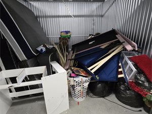 10 x 10 storage unit in Windsor Mill, MD