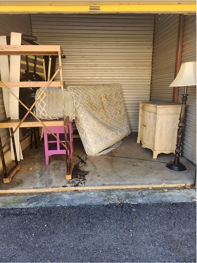 10 x 10 storage unit in Birmingham, AL