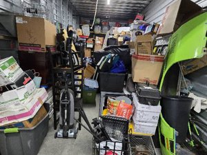 10 x 20 storage unit in Milpitas, CA