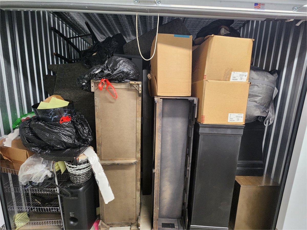 10 x 10 storage unit in Roswell, GA