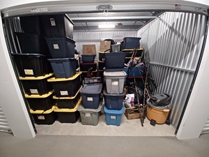 10 x 10 unit in Shirley