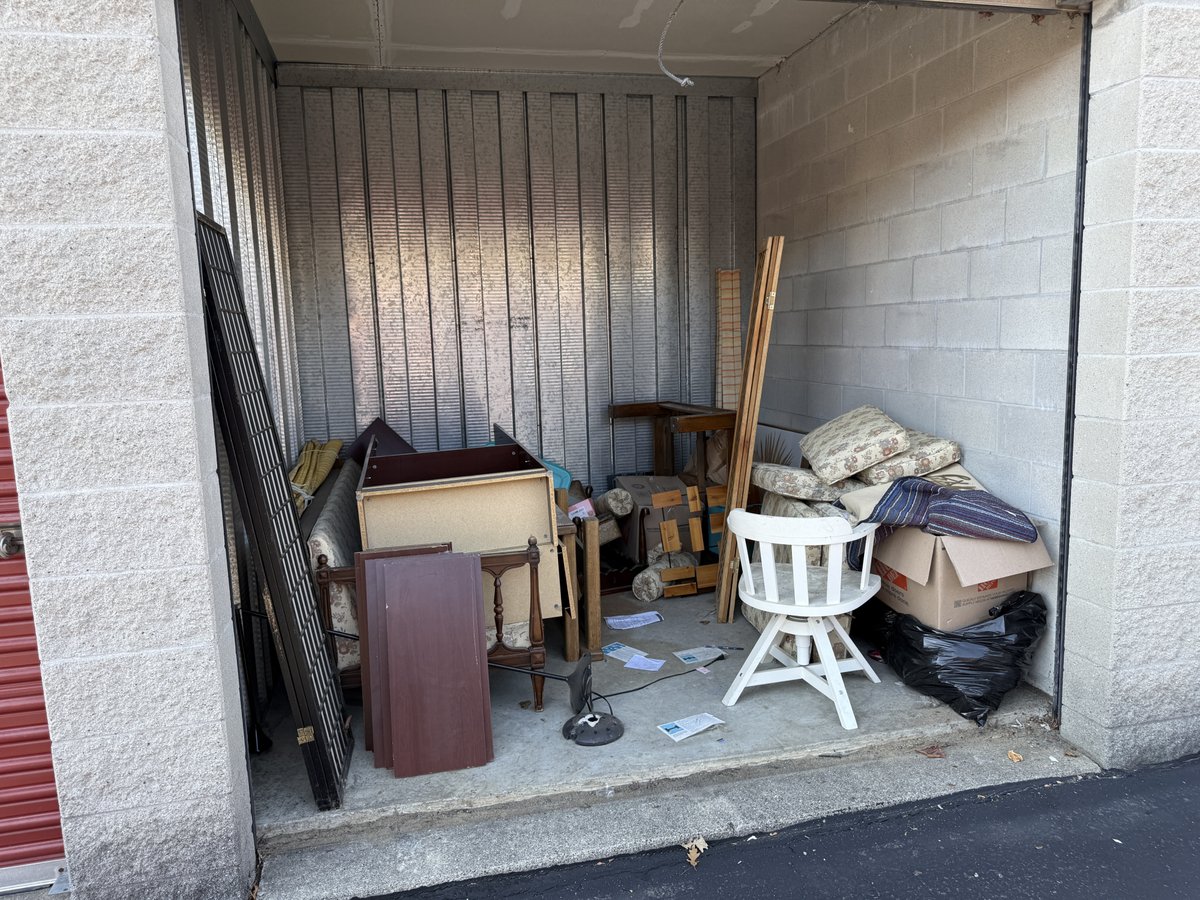 10 x 10 storage unit in Novi, MI