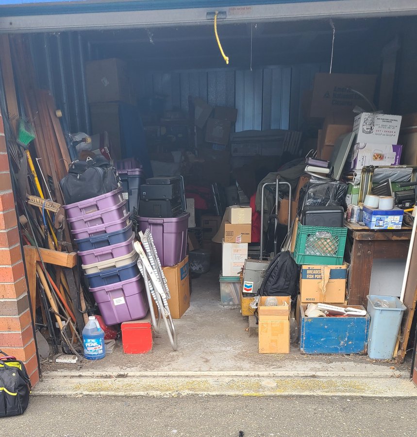 10 x 20 storage unit in Kent, WA