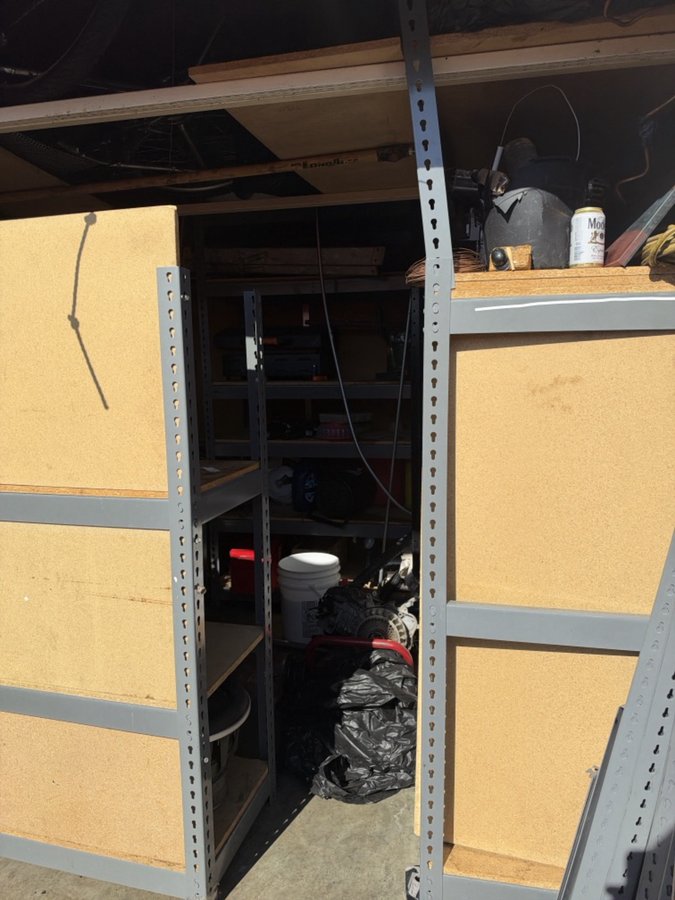 10 x 10 storage unit in Newark, CA