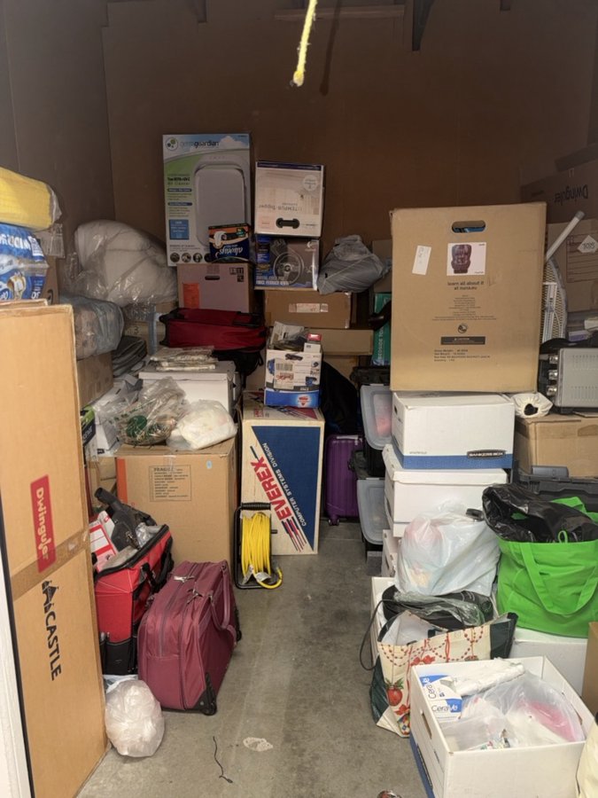 10 x 10 storage unit in Fremont, CA