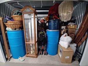 10 x 10 storage unit in Shirley, NY