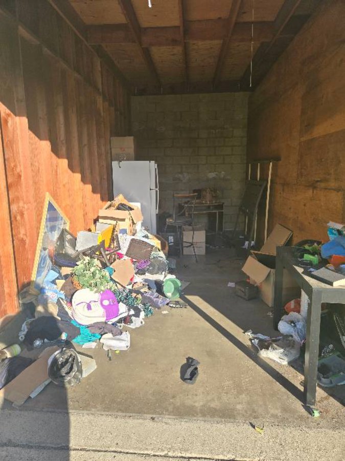 10 x 20 storage unit in Upland, CA