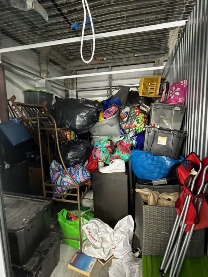 10 x 15 storage unit in Baltimore, MD