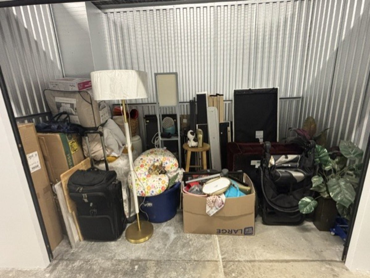 10 x 5 storage unit in Coconut Creek, FL